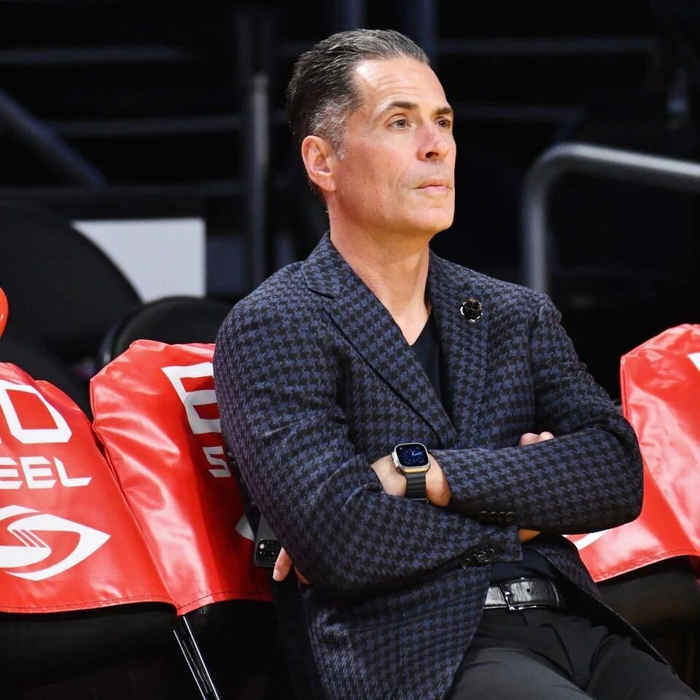 湖人核心克内克特或遭弃用 三分效率低迷成关键