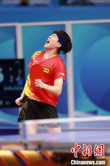 王楚钦绝地反击助国乒男团晋级四强