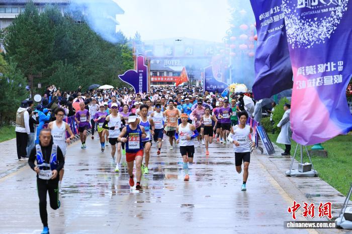 神州北极漠河极昼马拉松开跑：吸引三千选手追