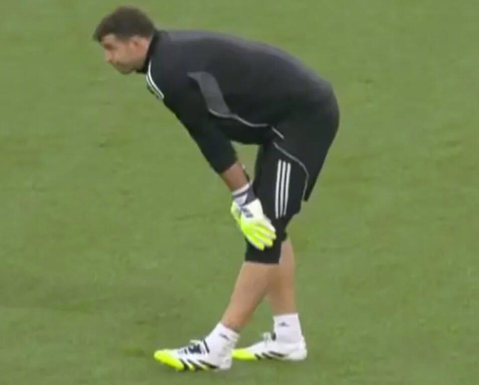 阿根廷门将马丁内斯伤退 劳塔罗旧伤复发冲击世