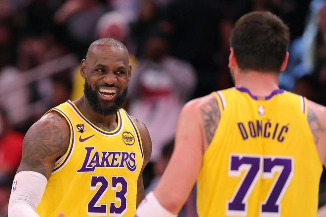 雷霆大胜湖人，西部排名犬牙交错，火箭或迎战