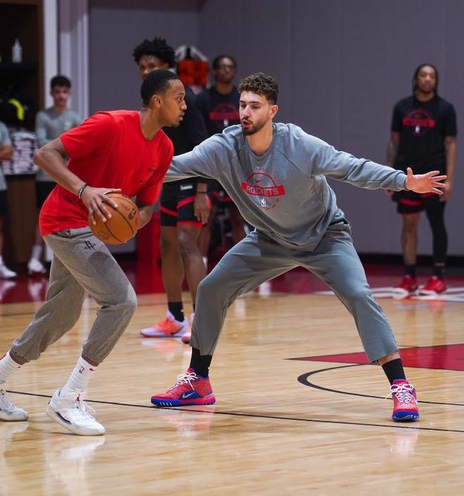 雷霆大胜湖人，西部排名犬牙交错，火箭或迎战