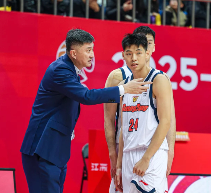 麦考尔复出状态低迷 广东男篮或裁掉小外援补强